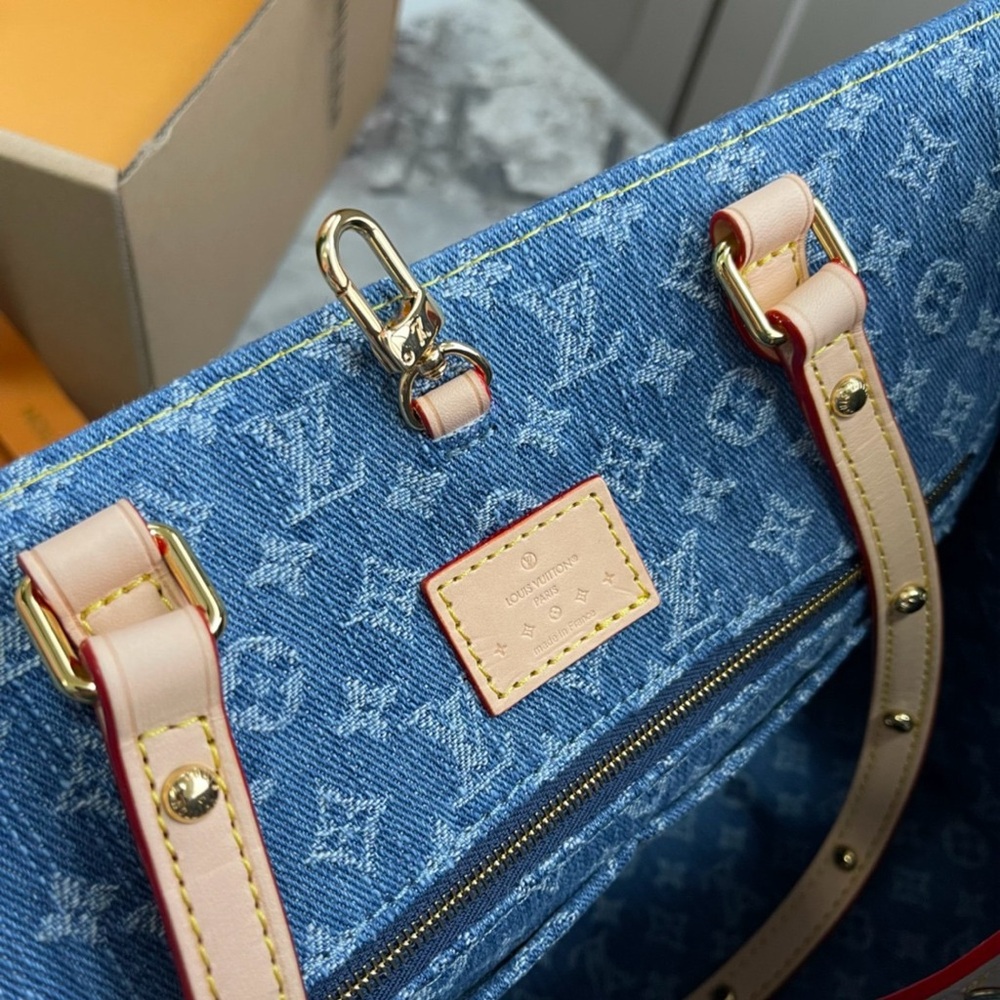 Louis Vuitton On The Go (OTG) MM Monogram remix Tote Bag - Picture 8 of 9